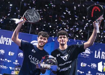 Arturo Coello y Agustín Tapia arrollan en una final exprés del La Rioja Open 2023 a Leo Augsburger y Tino Libaak