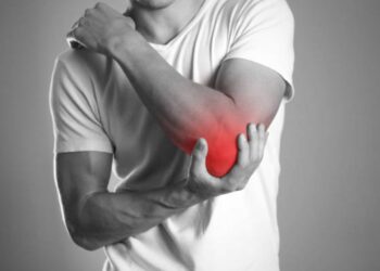 como prevenir codo de tenista en el padel