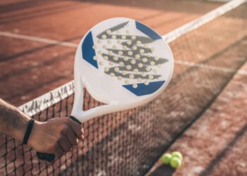 utilidad agujeros de padel para que sirven